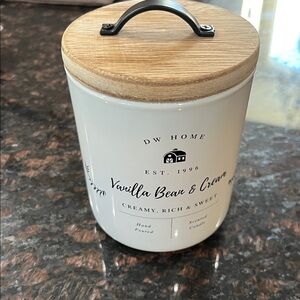 DW Home Creamy Vanilla Candle with Wooden Lid